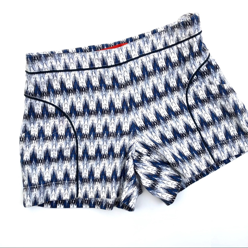 Cartonnier blue and white cotton shorts